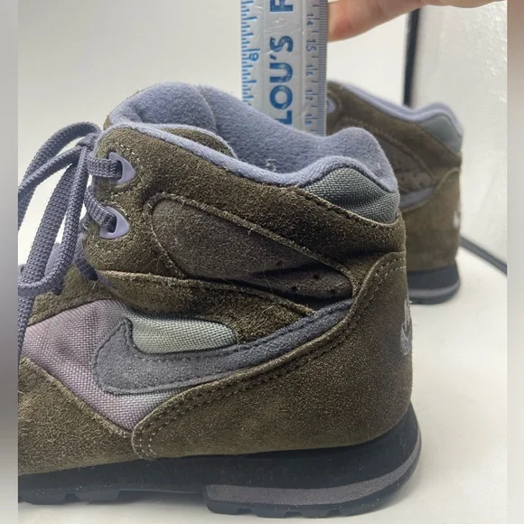 90s Nike Hightop Hiking Boots Sneakers Purple Gray leather Womens Size 6 Caldera - Picture 13 of 13
